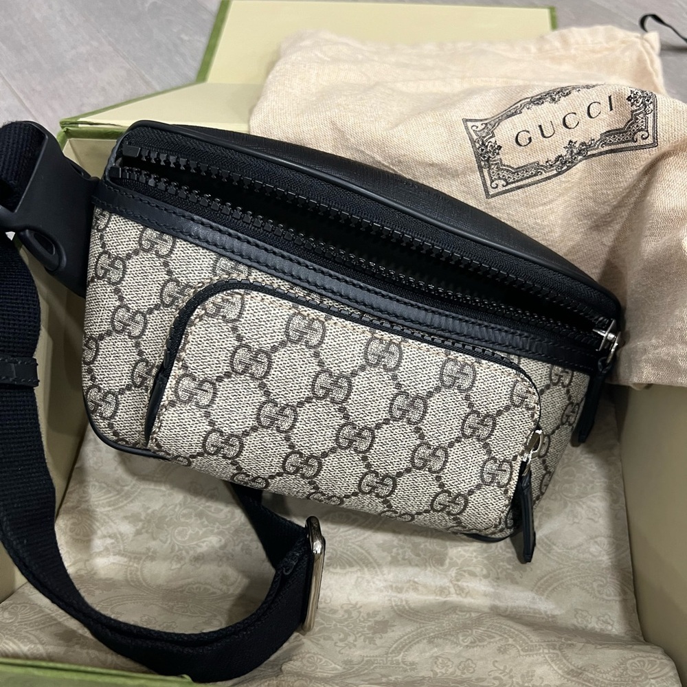 Gucci Black and Beige Men's Belt Bag - Picture 11 of 16